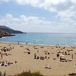 Apartament Seafront With Pool