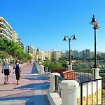 Apartament Seafront With Pool *