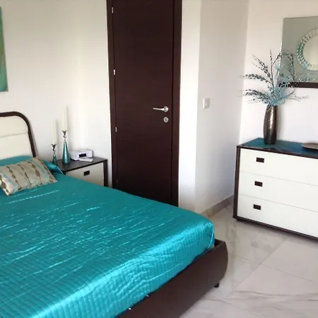 Seafront With Pool 公寓 圣保罗湾城