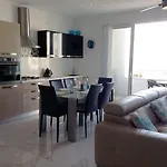 Apartment Seafront With Pool