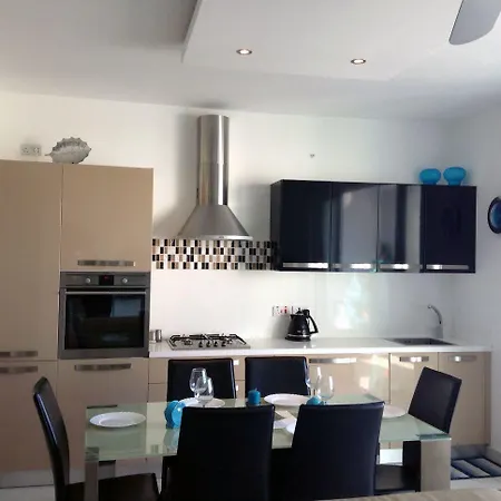 Seafront With Pool Apartment St. Paul's Bay