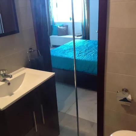 Apartment Seafront With Pool