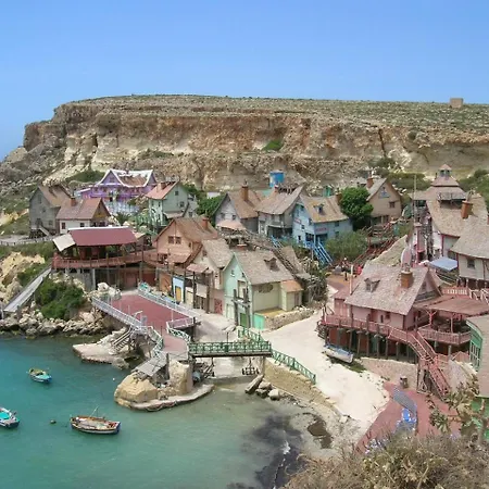 Seafront With Pool