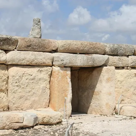 Seafront With Pool Daire