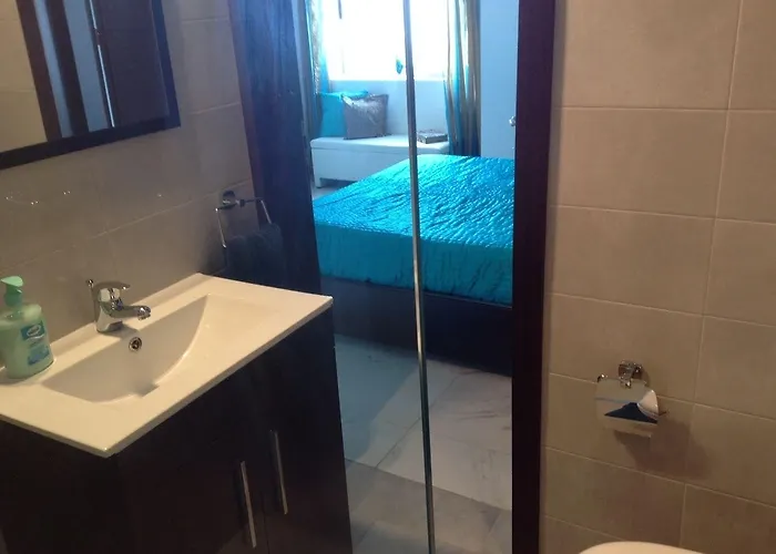 Lägenhet Seafront With Pool