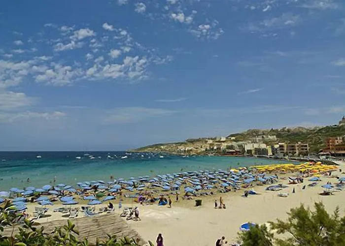 Seafront With Pool Daire St. Paul's Bay