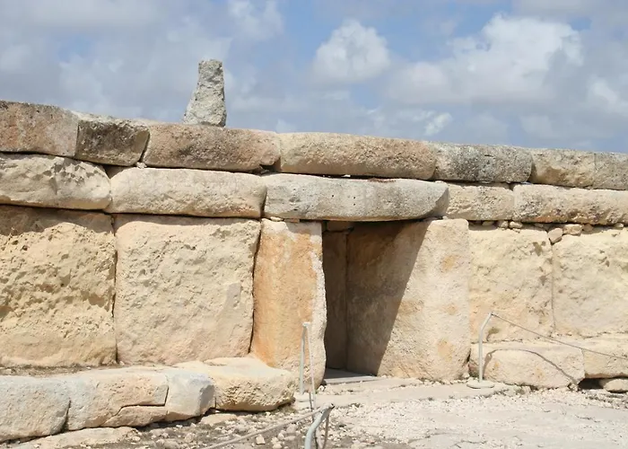 Seafront With Pool Daire