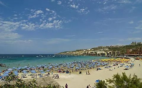 Daire Seafront With Pool *