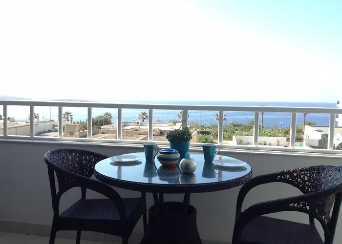 Daire Seafront With Pool *