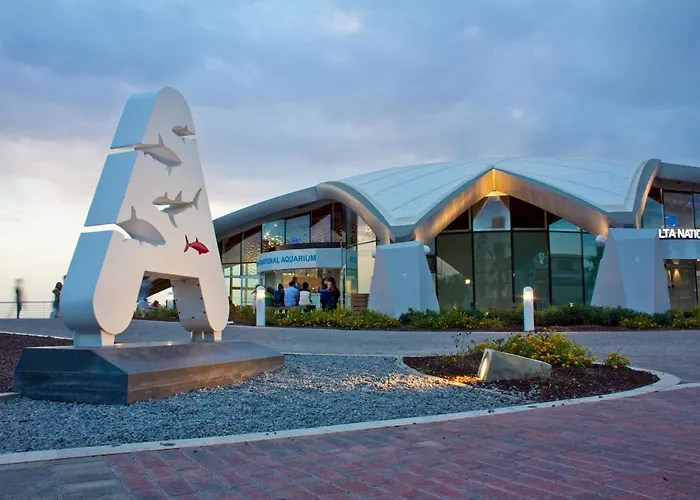 Lägenhet Seafront With Pool
