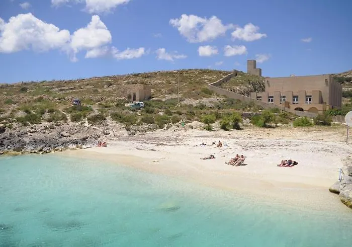 Seafront With Pool *