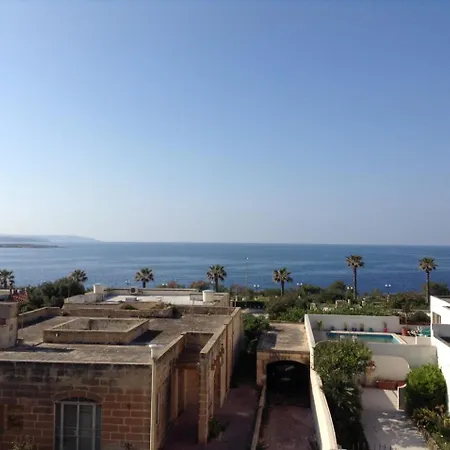 Seafront With Pool St. Paul's Bay