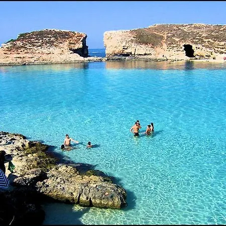 Seafront With Pool